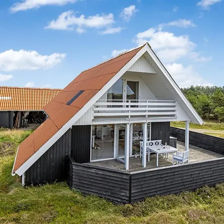 Teda - 2km From The Sea By Interhome